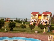 Dream Hut Resort