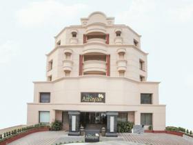 Hotel The Amayaa Varanasi
