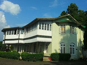 Hill Top Tourist Lodge Kalimpong